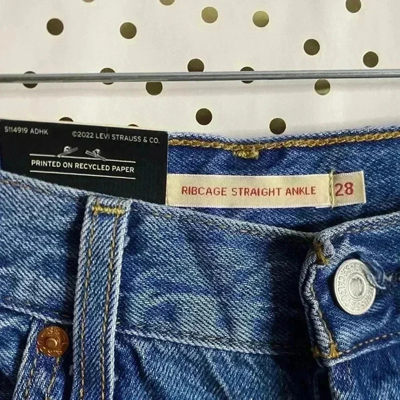 Levi’s Ribcage Straight Ankle High Rise - Picture 4 of 11